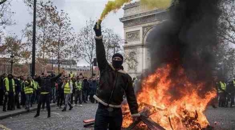 باريس تشتعل