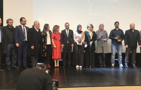 رسام كاريكاتير عراقي يحصد المرتبة الاولى بين 270 مشتركا و360 كاريكاتيرا