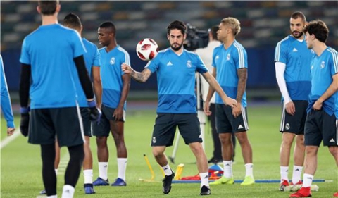 سولاري يستبعد نجمي وسط الريال من مواجهة جيرونا