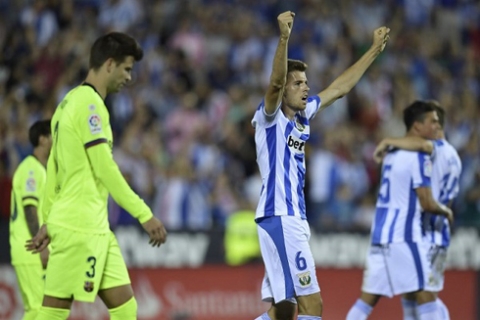 ليغانيس يلحق الخسارة الأولى ببرشلونة وإشبيلية يذل ريال مدريد