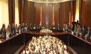 بدء إجتماع بارزاني مع الأطراف الكردستانية والوفد السياسي الكردي الى بغداد