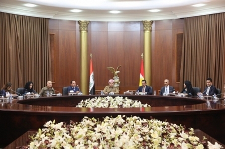 الرئيس البارزاني يجتمع مع أعضاء كتلة الديمقراطي الكوردستاني في الدورة السابقة لبرلمان كوردستان