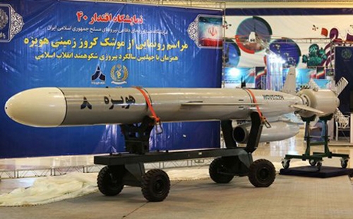الدفاع الإيرانية تكشف عن صاروخ كروز جديد مداه 1350 كلم