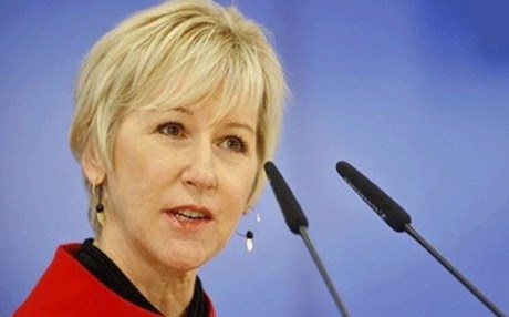 الهاكرز يخترقون تويتر رئيس وزراء السويد وينشرون تقريرا عن استقالته