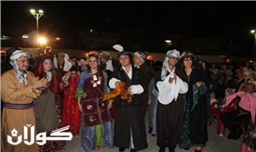 يوم التراث السرياني في اربيل يستذكر زفة العروس العنكاوية على صهوات الخيول