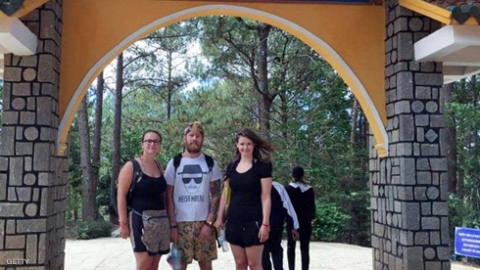 لم يحذرهم أحد.. فابتلعهم الشلال حتى الموت