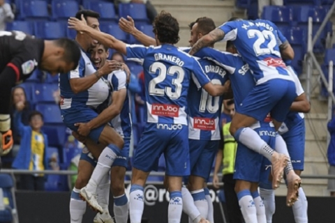 إسبانيول يلحق ببرشلونة إلى صدارة الليغا قبل الكلاسيكو