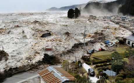 إندونيسيا ترفع مستوى الإنذار في منطقة تسونامي