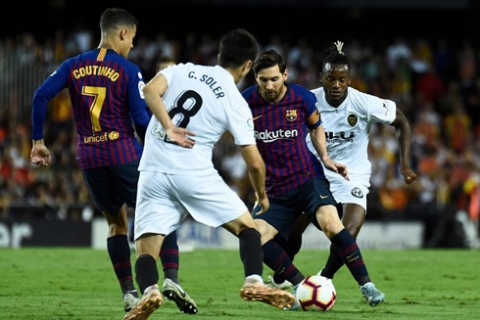 برشلونة يواصل نزيف النقاط وتعادل مخيب بين ليفربول وسيتي