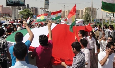 مئات من اهالي اربيل يتظاهرون ضد القصف التركي