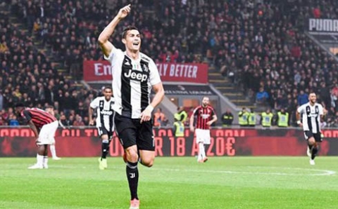 يوفينتوس يجتاز ميلان بثنائية ويتربع على قمة ترتيب الدوري الإيطالي