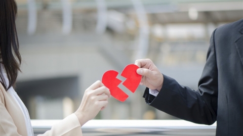 إذا كنت ممن ولدوا قبل موعدهم فأنت سيء الحظ في الحب!