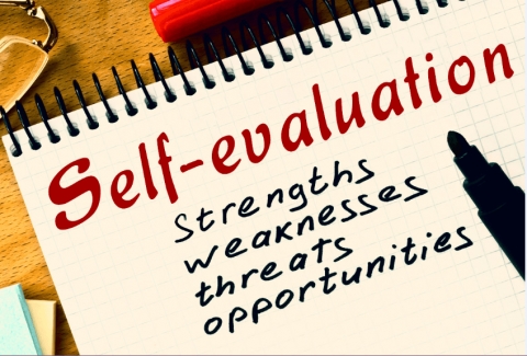 لماذا نحتاج إلى سيرة ذاتية ضعيفة أحيانًا؟