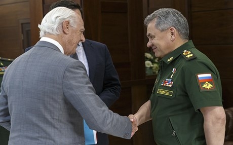 دي ميستورا يجري مباحثات مع وزير الدفاع الروسي في موسكو 