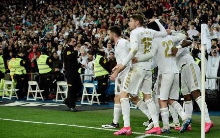 الحياة تعود لريال مدريد بحسمه الكلاسيكو في ملعبه لأول مرة منذ 2014