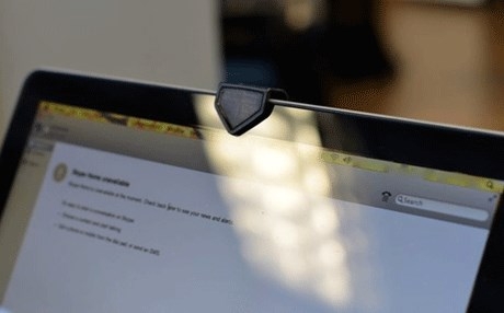 لهذا السبب عليكم تغطية كاميرا اللابتوب 