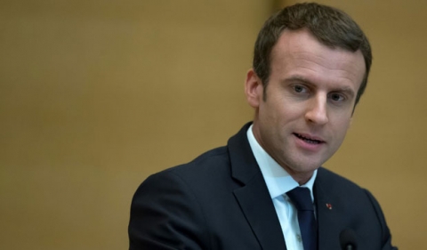 الرئيس الفرنسي يعتبر انتقال نيمار الى سان جرمان 