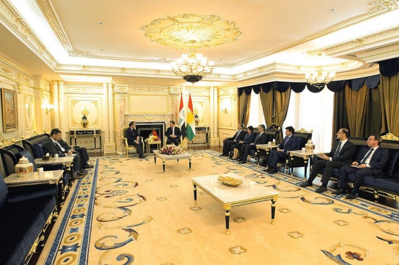 مسرور بارزاني: إيواء اللاجئين والنازحين يتطلب مساعدة دولية للإقليم