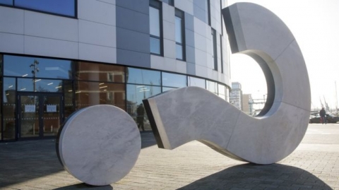 متى ستتزوجين؟ هل تجيدين الطبخ؟