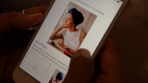 قصة زواج بدأت عبر أحد تطبيقات التعارف