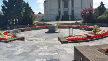 مقبرة فيينا..عيون تدمع من جنائن النمسا الى موحشات وادي عكاب وشاخكي 