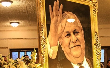 ما السبب في عدم وجود مراسيم خلال نقل جثمان الطالباني من برلين؟