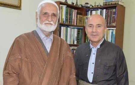 استاذ الاساتذة عابدين رشيد: كنت اقتنص لمحات الخواطر وتحول الجهد الى كتاب