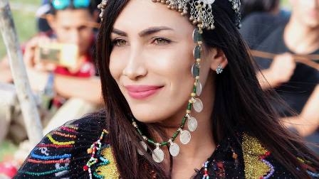 النجمة المسرحية هوار فارس: تلقينا ثلاث دعوات للمشاركة في مهرجانات عربية