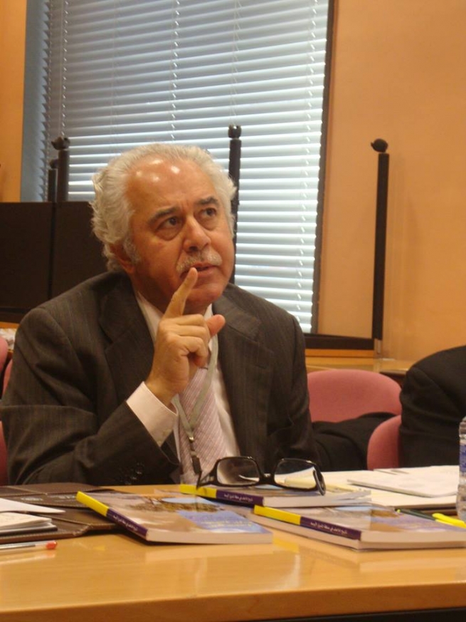 الباحث و المفكر العراقي المعروف عبدالحسين شعبان لمجلة (گولان):مسعود بارزاني يقود اقليم كوردستان كرئيس دولة