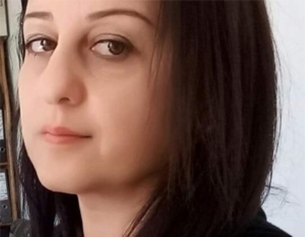 الشاعرة السورية إنعام يونس : كنت أكتب الشعر بدلا عن الفروض المدرسية