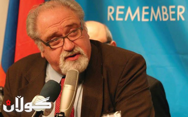 البروفيسور ستيفن ليونارد جاكوب المختص في متابعة عمليات الأبادة الجماعية في حوار مع مجلة كولان.وفق تعريف ( رافائيل لمكين) فقد تمت الأبادة الجماعية مرتين ضد الكورد الأيزديين.