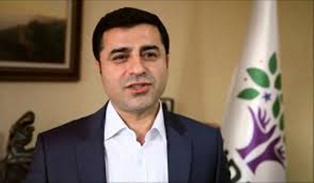 صلاح الدين دميرتاش من سجنه : مؤمن بطريق السلام .. سنحققه في يوم من الايام