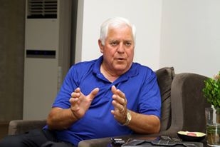 جيم هيك مؤسس الجمعية الكوردية الامريكية في الكونكريس لمجلة كولان :قيادة البارزاني في الحرب ضد داعش هي موضع أمل وتقدير