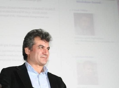 الرئيس البرزاني هو القائد والمدافع عن القضية الكوردية في أجزائها الأربعة