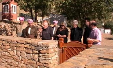 Heyeteke Almanî Û Amerîkayî Serdana Mezara Nemiran Kir