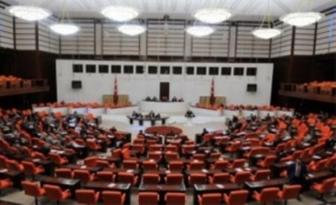 Tezkereya Sûriyayê Jî Evro Dibe Rojeva Parlementoya Tirkiyeyê