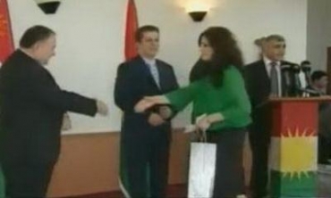 Mensûr Barzanî Xwendekarên Zanîngehên Kurdistanê Xelat Kir