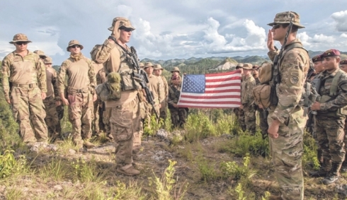 Amerîka li xwe mûkir hat ku alîkariyên leşkerî bo Talîbanê kirine
