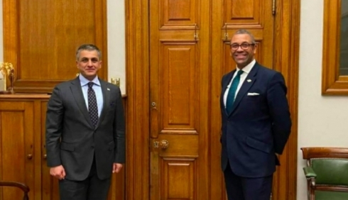 Wezîrê Brîtanyayê pesnê rola hikûmeta herêma Kurdistanê û hêza Pêşmerge dike