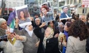 Polîsên Stenbolê mudaxaleya xwepîşandana jinên Kurd kir