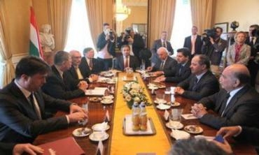 Serokê Herêma Kurdistanê li gel Serok Komar, Serok Wezîr, Wezîrê Derve û Wezîrê Aboriya Niştîmaniya Macarîstanê re civiya