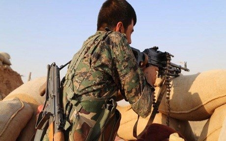 Şerekî giran navbera YPG û DAIŞê diqewime