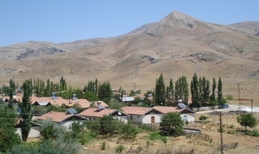 Li Meletiyê êrîşa malên Elewiyên Kurd kirin