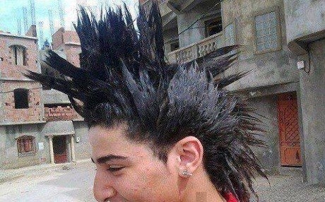 Îran- Êdî zilam nikarin porrê xwe bi modêla “şeytanî” çêbikin!