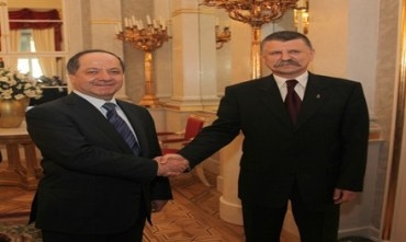 Li Koşka Serokayetiya Komar Serok Komarê Macarîstanê pêşwaziya Serokê Herêma Kurdistanê kir