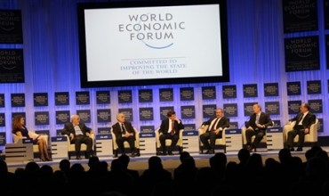 Li Korbenda Aboriya Cîhanî li Davos Serokê Herêma Kurdistanê li gel hejmarek berpirsên herêmî û cîhanî beşdarî dû runiştvanan kir