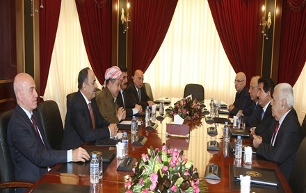 Serok Barzanî serpereştiya civîna hevbeşa her dû Mektebên Siyasî ya PDK û YNK kir