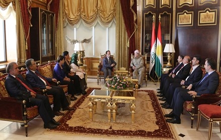 Serok Barzanî pêşwaziya şandekî Partiya Demokratîka Gelan kir 