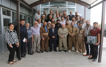 Serok Barzanî li gel kesukarên Pêşmergeyên dîlgirtî civiya