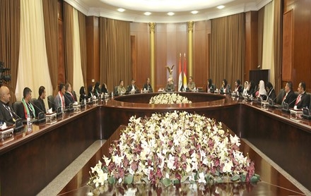 Serok Barzanî pêşwaziya tekaneyên Helebçe kir